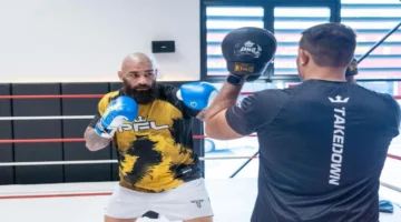 تحول مثير هز عالم الملاكمة وقرب حلم الحزام لدبي